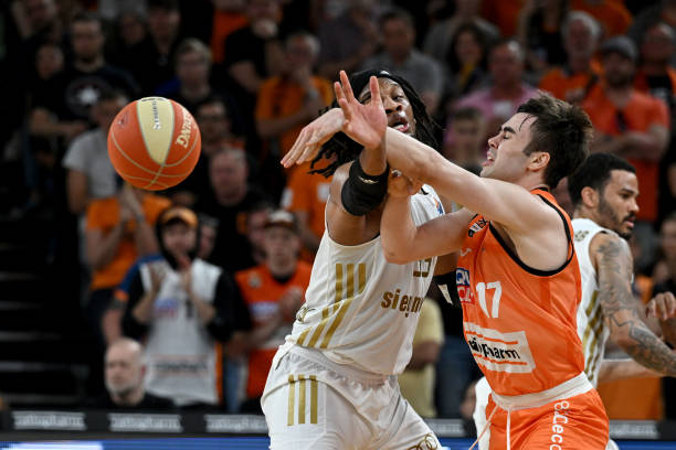 也是他们在 也是他们在